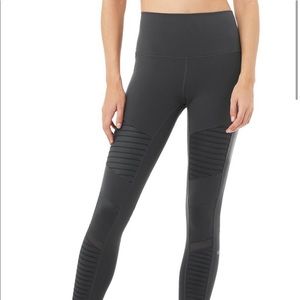 grey ALO yoga leggings